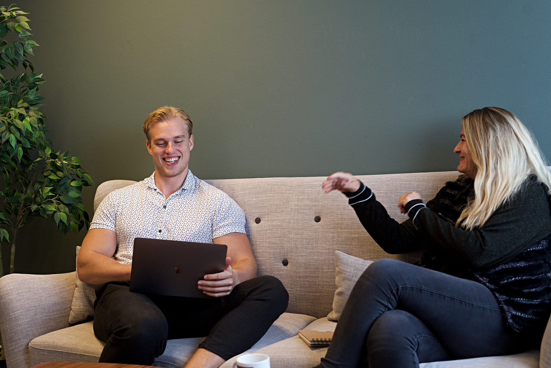HappyMedia i møde med kunde